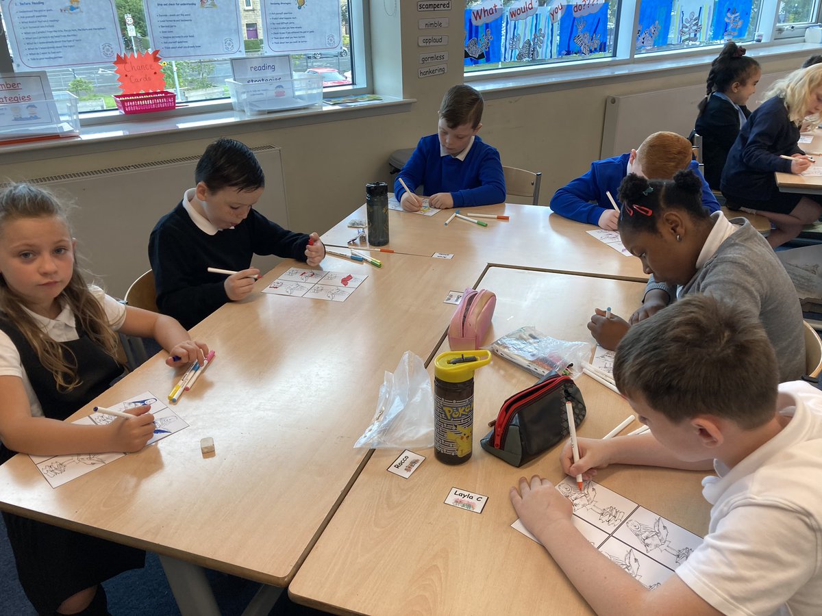 PirieParkPS's tweet image. These #talented p4/3 pupils 🌟🌟 produced some wonderful Matilda inspired pop art today 😍😍👏#ProudDHT #PopArt