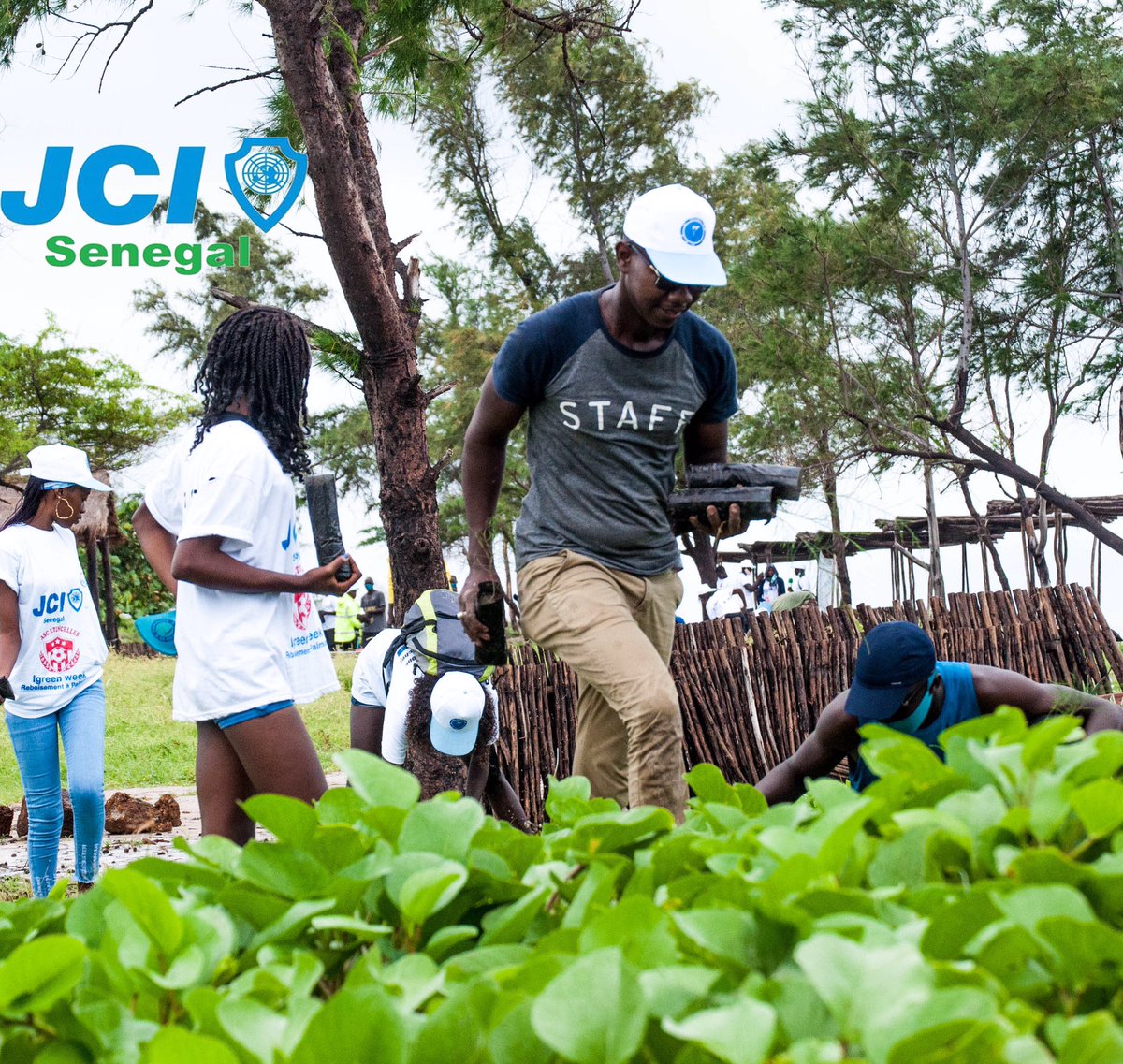 JCI_Senegal's tweet photo. Merci à toute la population palmarinoise pour l’accueil chaleureux ainsi qu’aux participants pour leur engagement sans faille.

#igreename #jcisenegal #icarefortheplanet #Kebetu https://t.co/rxYQmRZmNi
