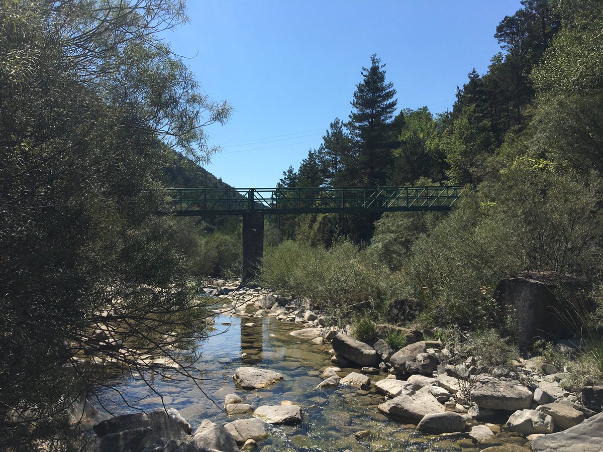 AlfonsoGarciaTT's tweet photo. Residencia de las Nieves y Puente de las Monjas.
Cerrado pero no abandonado.
#vallesoccidentales #jasa #aragues #pirineo #aragon #pirineoaragones #urbex #urbexspain #abandonedplaces #abandonedspain https://t.co/8GquVrTtPa