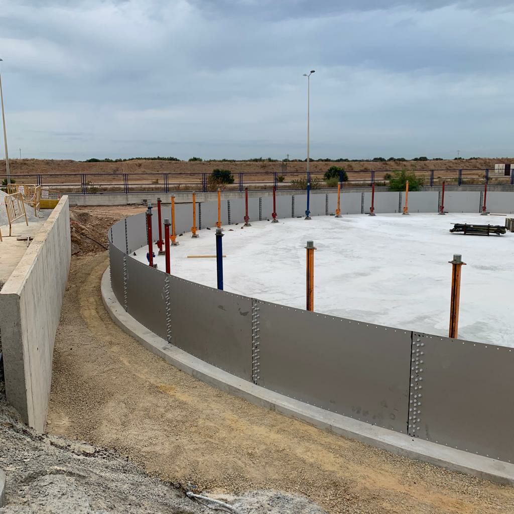 IncosumaIng's tweet photo. Incosuma realiza la dirección de obra en la ejecución de depósito en las instalaciones de Zuvamesa. https://t.co/Jp6Znlycra