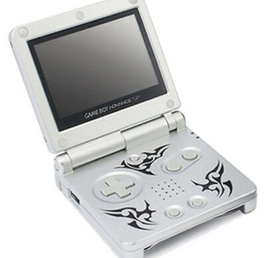 DJMYSTERYJ's tweet photo. @charlideejay @ZackBowen45 Nana me and Zack are hotting u up for that 🤣🤣 gameboy yano. Imagine it was a gameboy advance as well 😭😭😭 #hotted https://t.co/2jJJ0EBrJh