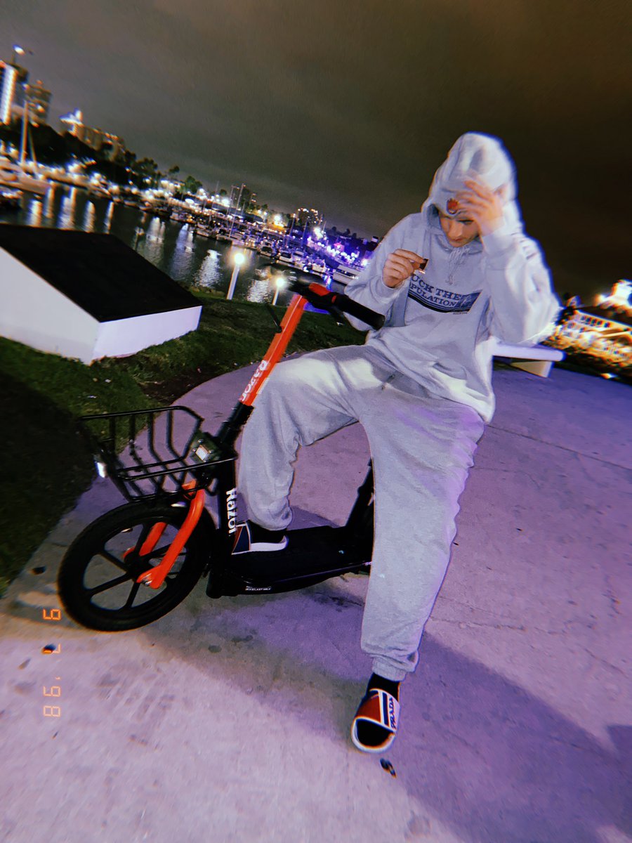 🛴 🛴