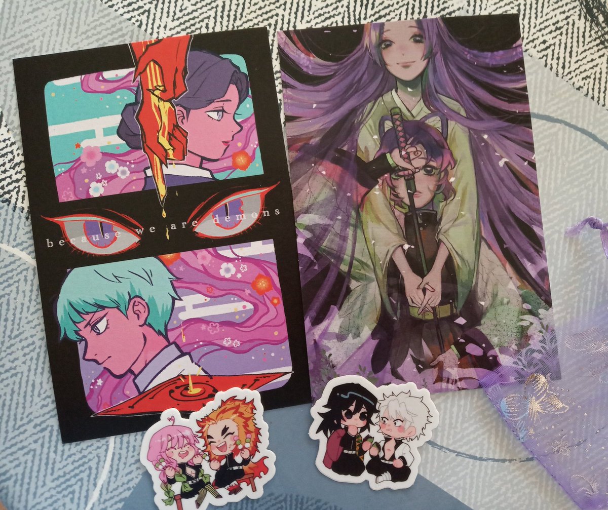 Drapy_Art's tweet photo. My merch from @KnyZine is finally here! https://t.co/sHcoNXWY5f