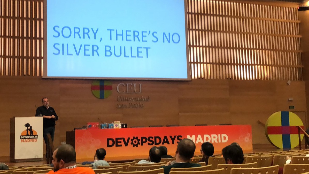 DevOpsDaysMad's tweet image. Now available the video &quot;You only have to change to do the DevOps&quot; by @kmugrage from @ThoughtWorks - youtu.be/eiX-pSdfJEg at #devopsdaysmadrid 2020 - Edited and published by @autentia