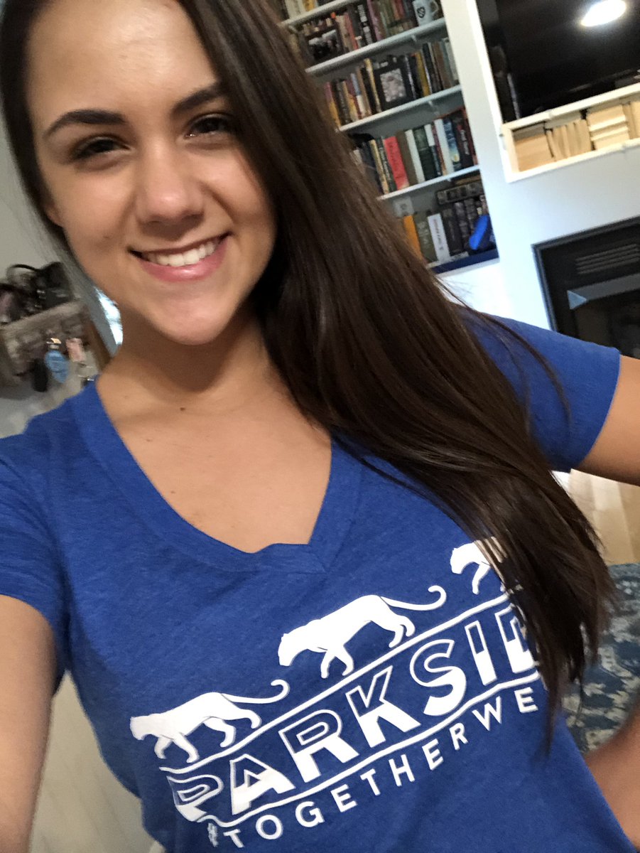 MrsF_Writes's tweet photo. I’ve never been more pumped to hang out in my living room! Year 4 is going to be the hardest and the most rewarding yet. Feeling strong! LETS DO IT! #firstdayofschool #parksideproud #togetherwecan https://t.co/43szzYmXZt