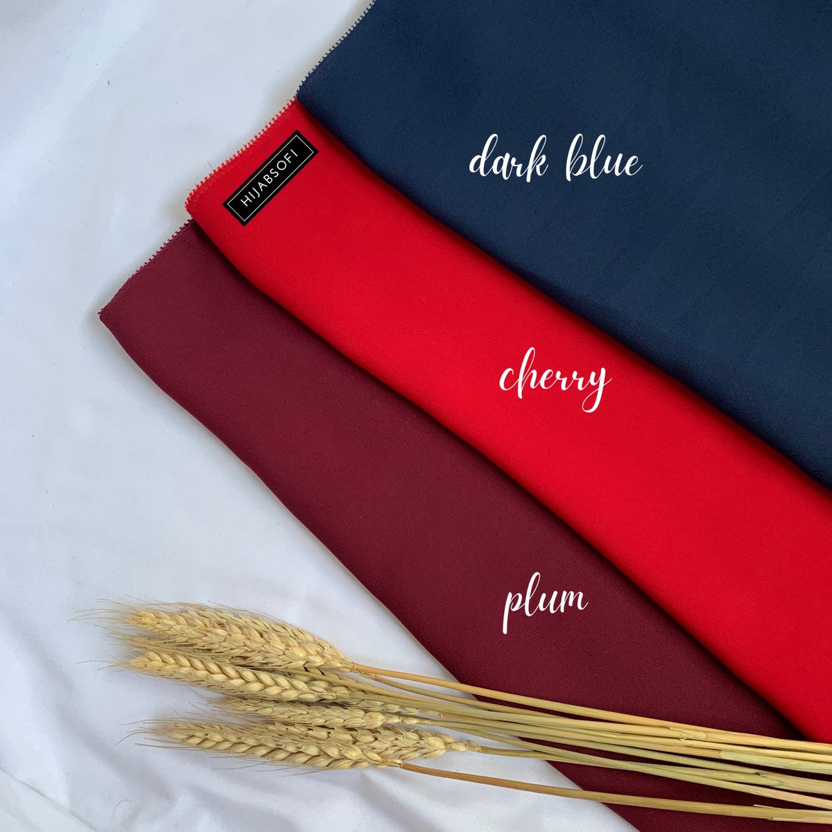 hijabsofi's tweet photo. @nobisha Tq! Hi semua! Saya ada jual Eyelash Chiffon Shawl! 

Material: Premium Chiffon (tak jarang, flowy, mudah bentuk, mudah iron) 

RM27 je sehelai.

Color semua cantik2 tau! Jahitan eyelash pun kemas! 

Boleh check ig https://t.co/okcOVicLck https://t.co/RqTqZlHvzB
