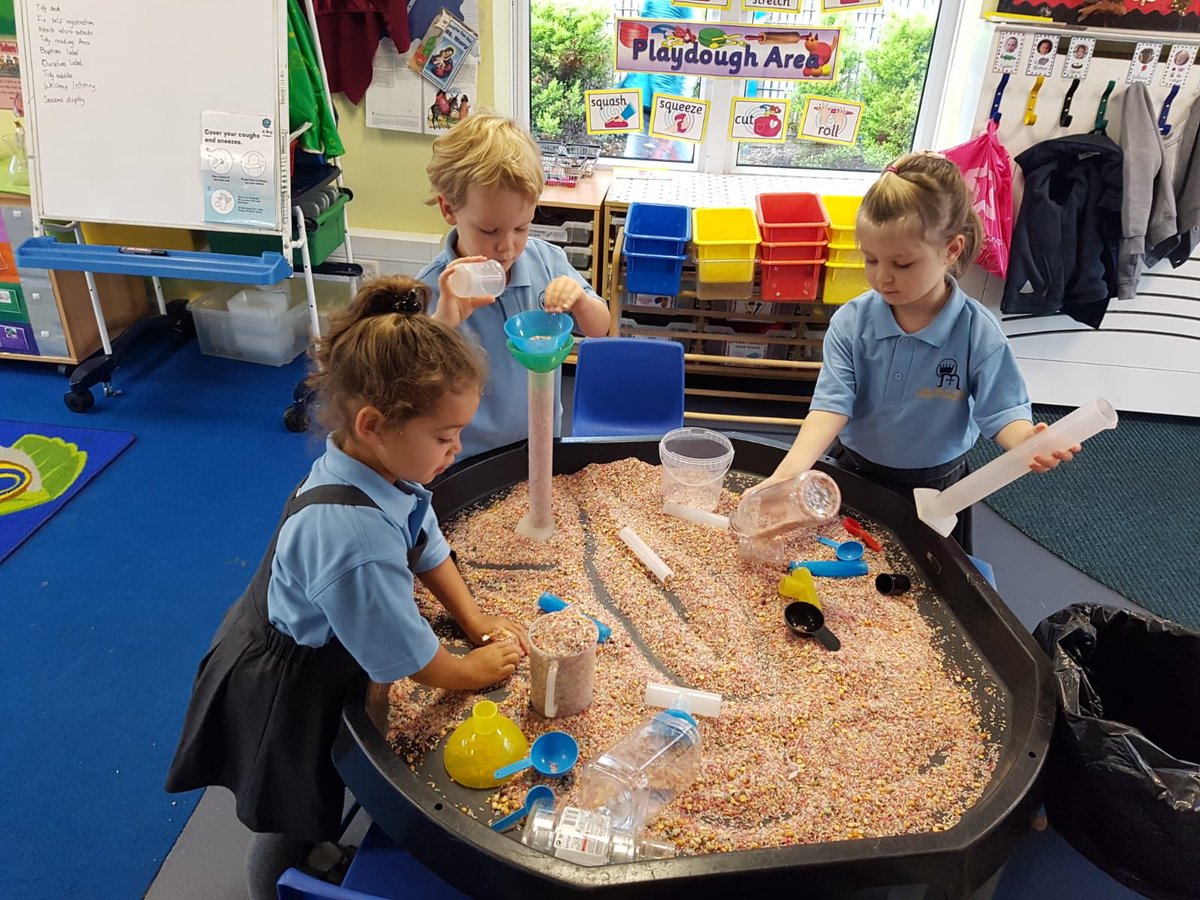 ololn11's tweet photo. We were so delighted to have the first members of our Reception class start yesterday! They are having such a wonderful time and we are very lucky to have these wonderful children as part of our school community ๐ #schoolsreopening #receptionclass2020 https://t.co/sGDVMZKUIn