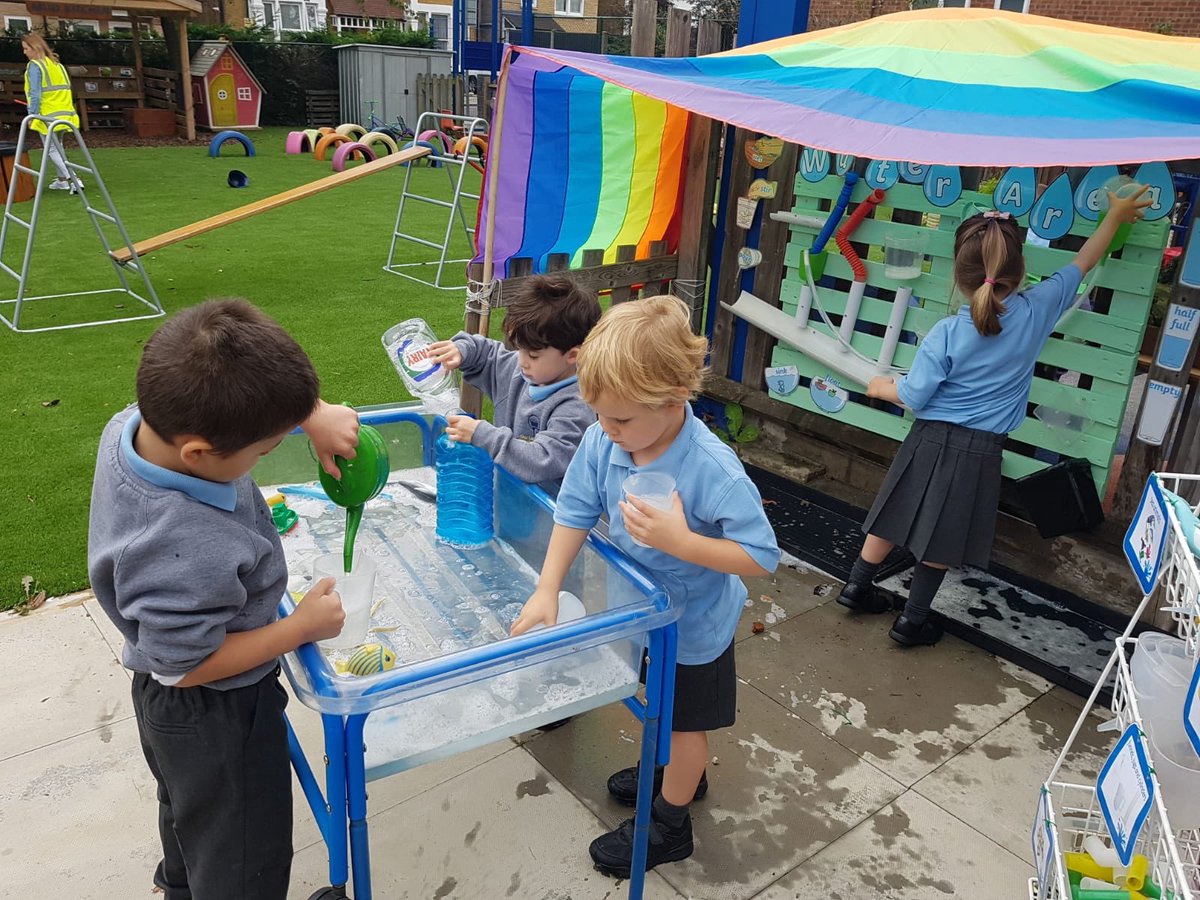 ololn11's tweet photo. We were so delighted to have the first members of our Reception class start yesterday! They are having such a wonderful time and we are very lucky to have these wonderful children as part of our school community ๐ #schoolsreopening #receptionclass2020 https://t.co/sGDVMZKUIn