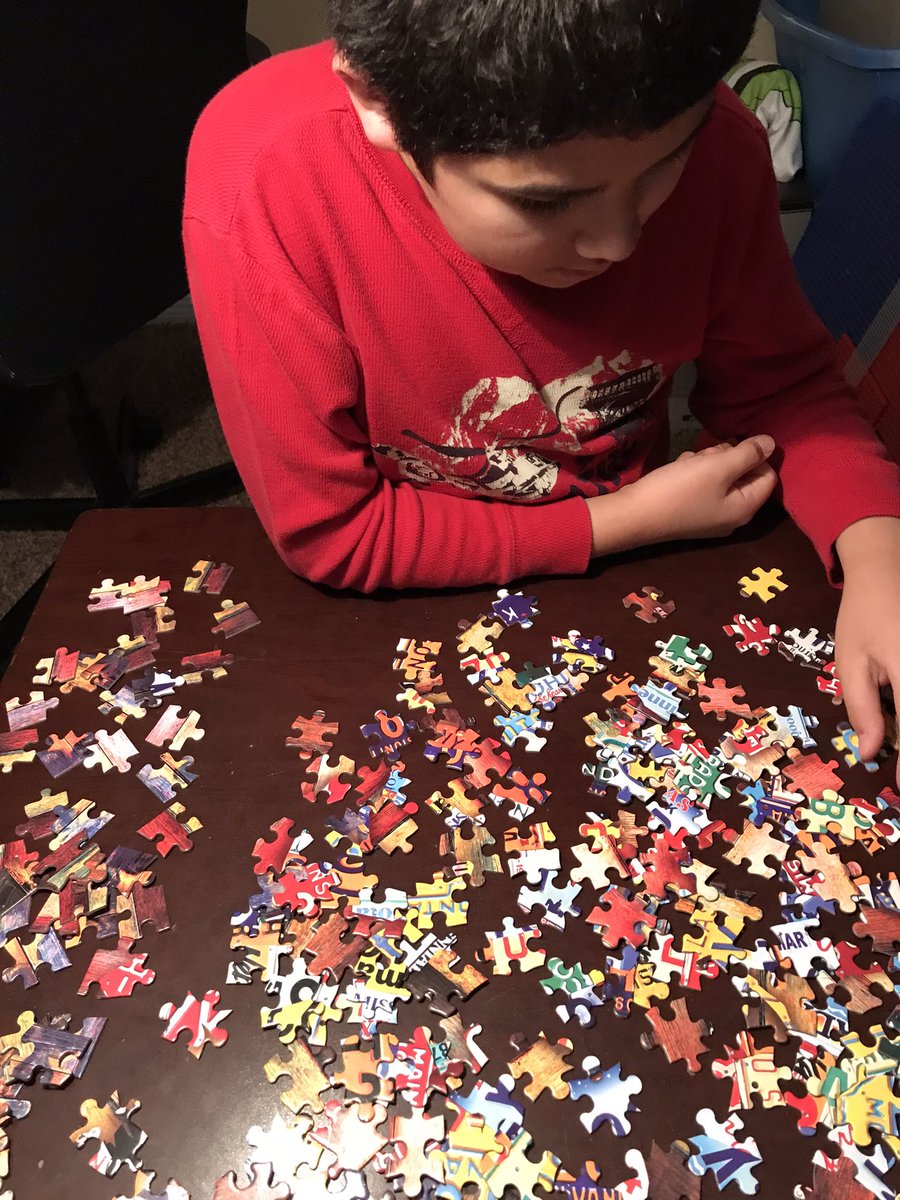 FishBowlFamily's tweet photo. Keeping busy with a #puzzle π§©
#thankful #FishBowlFamily π #StayInToSlowTheSpread π‘π¦ β€οΈ https://t.co/UoqU5a9VuM