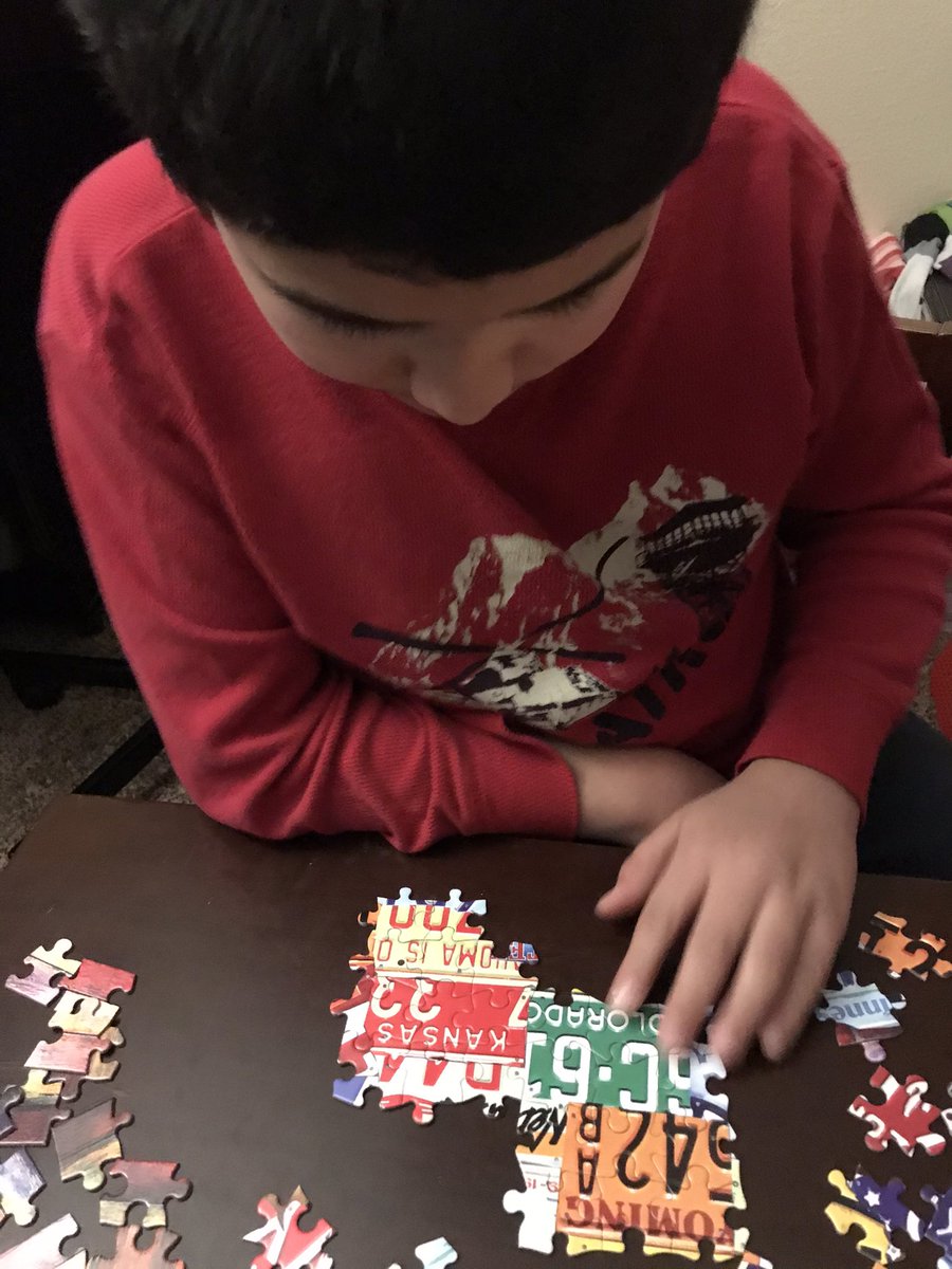 FishBowlFamily's tweet photo. Keeping busy with a #puzzle π§©
#thankful #FishBowlFamily π #StayInToSlowTheSpread π‘π¦ β€οΈ https://t.co/UoqU5a9VuM