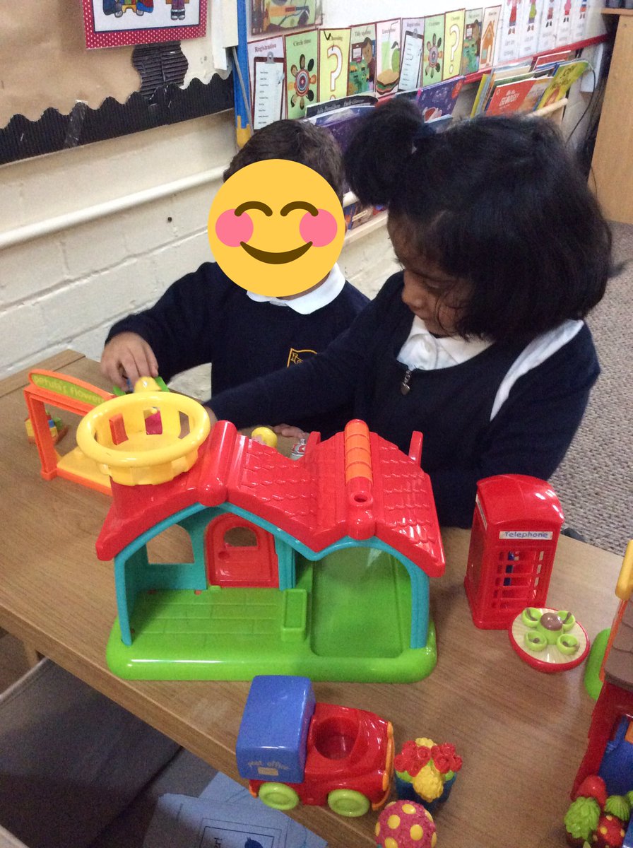 _stbederec_'s tweet photo. We have had another fantastic morning in Reception today! Lots of smiley faces and exploring our new environments. 🌟🥰🤩 https://t.co/hdUNmeAsVy