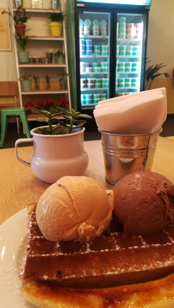 Atweeks's tweet photo. nothing beats breakfast @thecreamerysa #waffles #IceCream #PalmyraJunction https://t.co/GwG26OM0WU