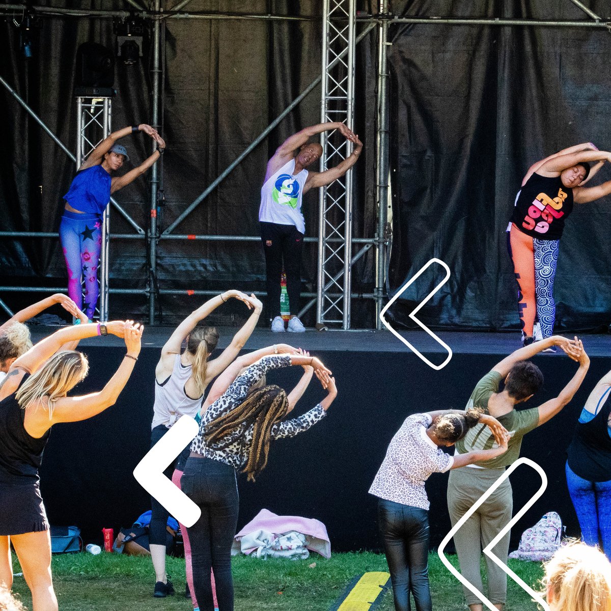 Strandwal's tweet image. Familiedag draait om familie! Samen sporten, knutselen, naar de kinderboerderij, spelletjes spelen en nog veel meer. Ga jij vandaag wat leuks doen? Volgend jaar zijn we er weer, voor jou en de rest van jouw familie!