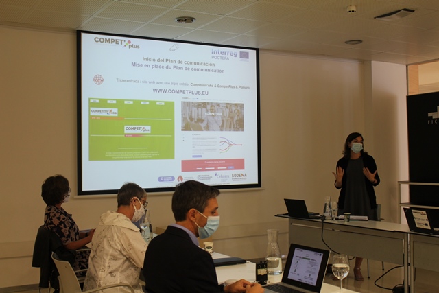 CompeTplus's tweet photo. @CTPPOCTEFA #Competplus mugaz gaindiko proiektua bere lehen batzorde estrategikoa egiten ari da. El proyecto transfronterizo #Competplus está celebrando su primer comité estratégico. Le projet transfrontalier #Competplus tient son premier comité stratégique. https://t.co/8sD4D02ldn