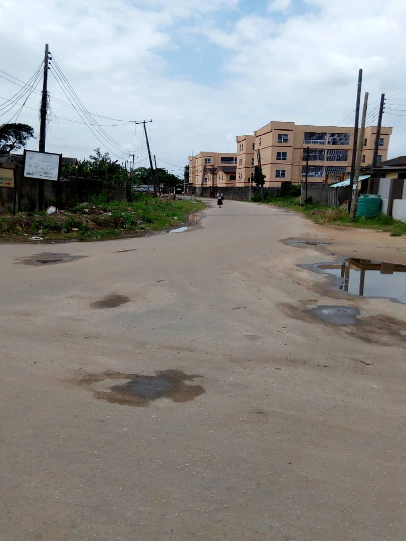 highlevelng's tweet image. For Sale: 
3000sqm landed property for sale inside Yàba GRA. 
Title: federal c of o. 
Price: N350M 
Contact: 08023406063(WhatsApp)