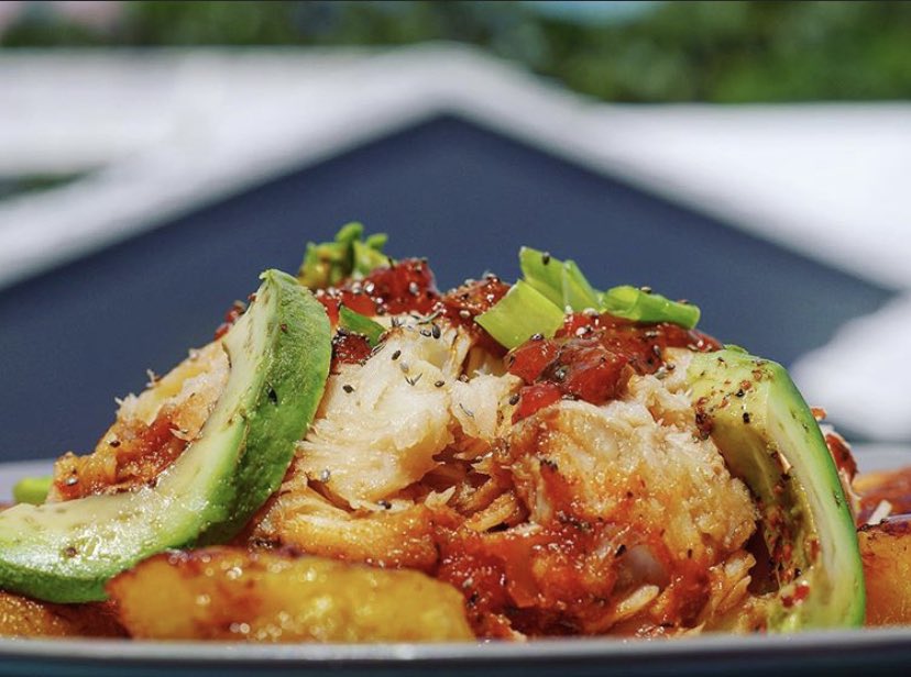 TheRealDerekG's tweet photo. Codfish & Potatoes G Style! The Bermudian Classic Dish with Local Avocado, Scallions, Chia Seeds & Fried Sweet Plantain! #SoWellDun #Bermuda #BermudaFood #codfishandpotatoes #bermunchies https://t.co/0n3WiTWw9b