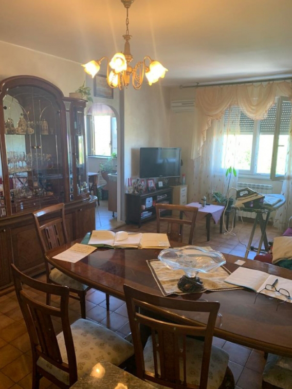 gruppomrcase's tweet photo. 📍 #ColleSalario / #PortadiRoma (Via Tina Di Lorenzo)
🏠 #Appartamento in vendita
▪️ 100 mq
▪️ 4° piano con ascensore
▪️ 2 camere, doppi servizi e posto auto

PER TUTTE LE INFORMAZIONI 👉 https://t.co/BoGZKDfubn

Gruppo #MrCase
Agenzia Corso Francia, 130
Tel 06 3340000 https://t.co/xP7wGjWxHc
