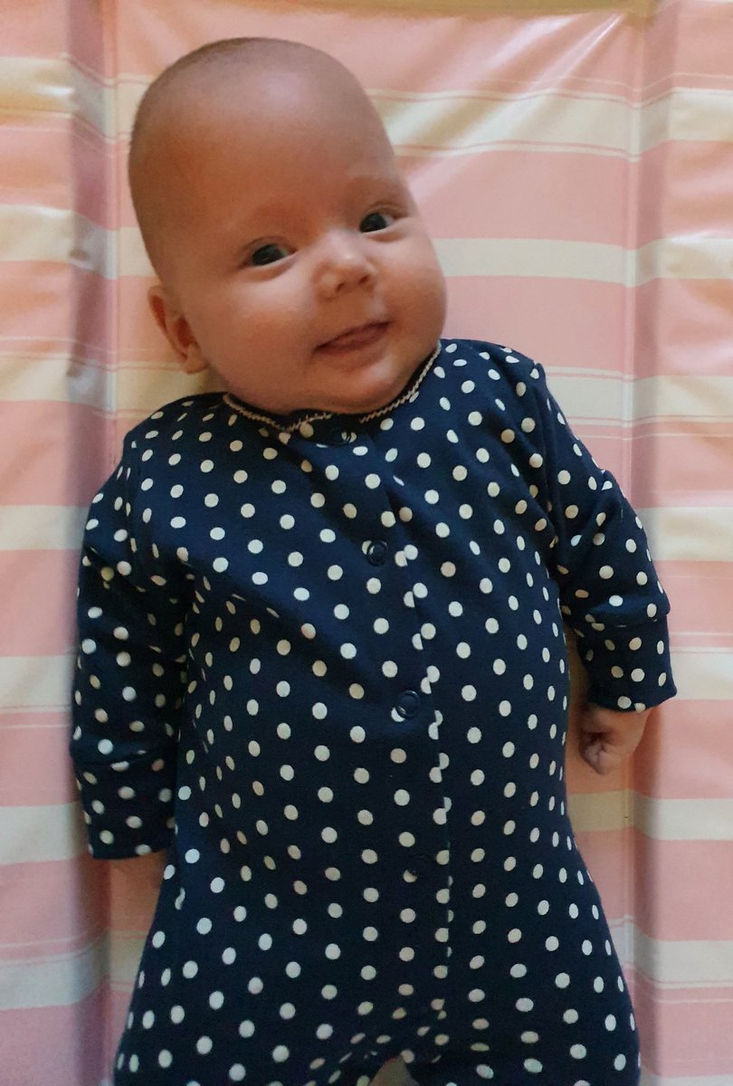 JuliaNev1989's tweet photo. Gorgeous little Polly Pocket is now 4 months old and a whopping 11lb7💗 @TinyLivesTrust @QEGateshead @MrsBMc26 #32weeker #preemie https://t.co/aI8iUyYOdF