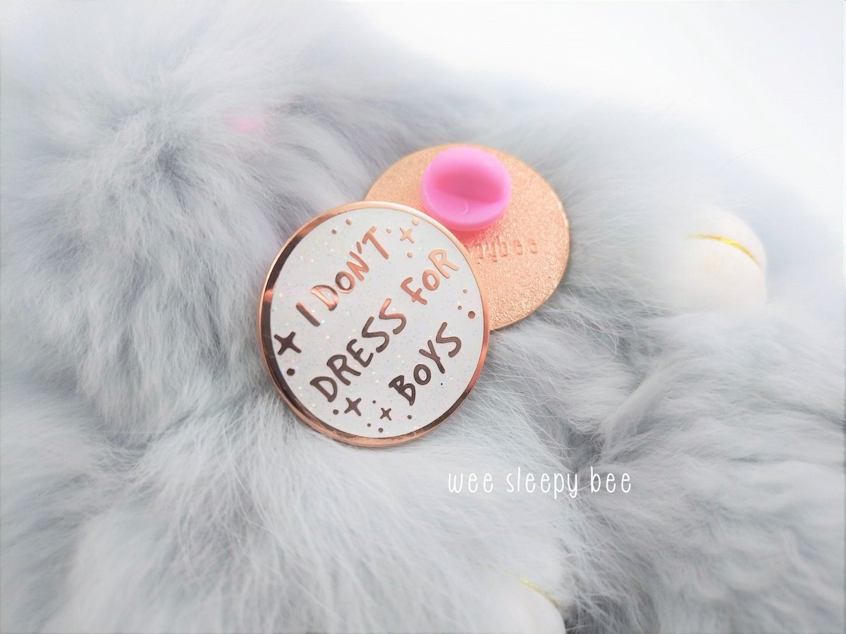 weesleepybee's tweet photo. Thanks for the kind words! ★★★★★ "totally cute pin! quality is amazing and it’s so shiny and pretty! thank you!" Caroline https://t.co/iu3jcSouVB 
#etsyfinds #enamelpin #pinbadge #pindesign #idontdressforboys https://t.co/ZmdPvDAPZO