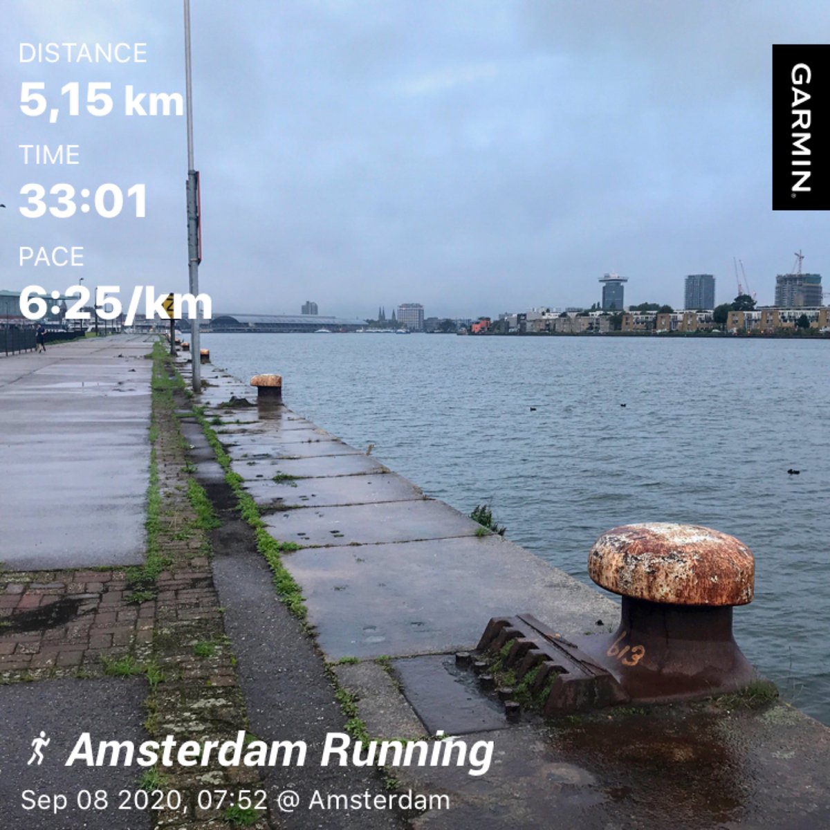 asiandiver's tweet photo. Lekker dat miezerige weer. @Lopen_is_leuk veel @loopmaatjes #beforeworkrun https://t.co/7dJU4rM6gC