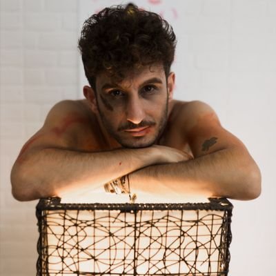 canalfiesta's tweet photo. Miércoles 9/09 el compositor sevillano @CarlosTorresMsc charla con @ertrivi69 sobre...?
Será a las 9.45 h
#AndaLevantaX9 https://t.co/lf2yxa9J7h