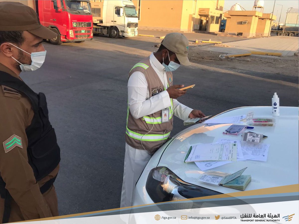 Saudi_TGA's tweet photo. استمرار الحملات الرقابية المشتركة على الشاحنات المخالفة في مدينة #الرياض. https://t.co/x1IyQ2zyqj