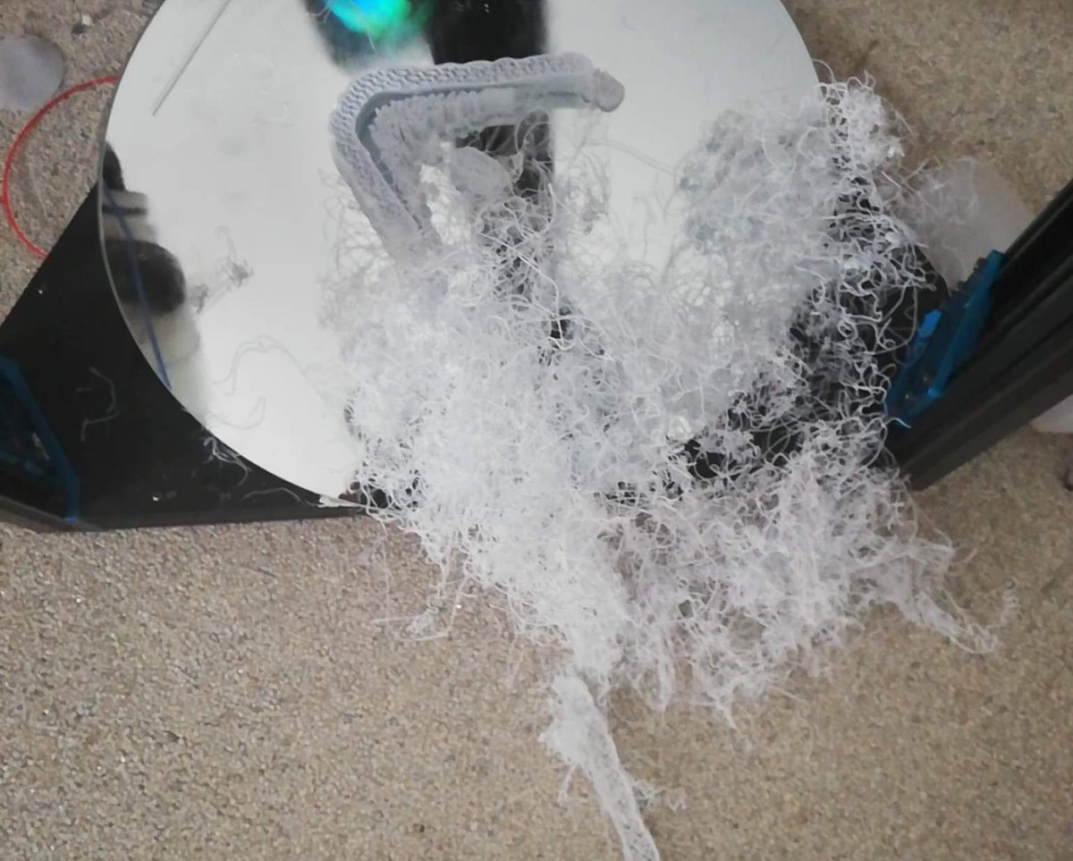 3DPBelgian's tweet photo. So the @vivedino #trex3 and the @anycubic3dprint predator have shown again to be unreliable pieces of shit. I seriously need to sell them. #3Dprinting #formbot #vivedino #anycubic #anycubicpredator https://t.co/jHbWwU3Yi1
