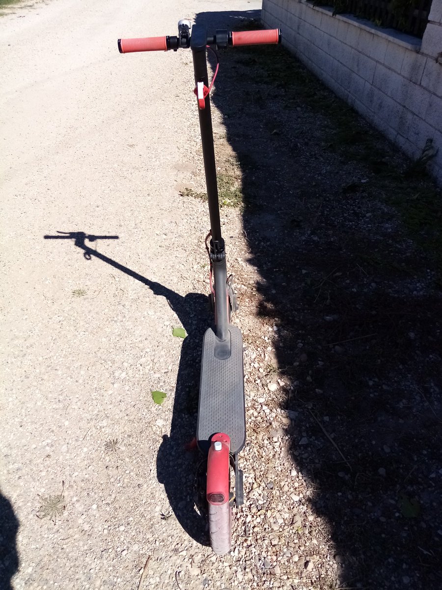 ArandaVmp's tweet photo. Mi patinete está personalizado a mi gusto! ⚡🛴👍
Rojo va Negro
@ArandaVmp @ArandaMeGusta @PoliciaLocalAD #vmp #arandadeduero https://t.co/LysiE2hCeF
