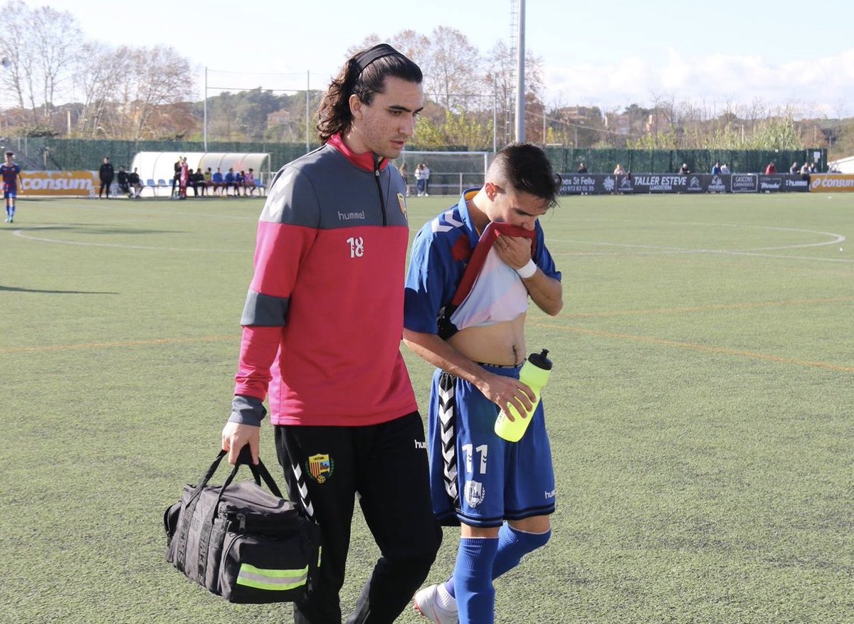 sommaresmefc's tweet photo. Avui, #DiaMundialdelaFisioterapia, és bo recordar que a Llagostera tenim els millors fisios 🤩: @edubardera i @RogerFernandezT! 👨🏻‍⚕️🔝 https://t.co/77Rbn7C3pA