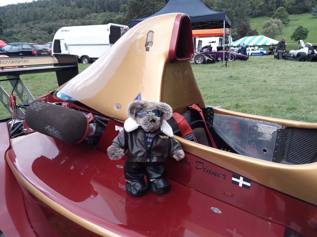 <a href="/fragileracing/">Andrew Dinner</a> <a href="/paulhaimes/">Paul Haimes</a> <a href="/WiscombeP/">Wiscombe Park</a> <a href="/Hubert_Bear/">Hubert Bear</a> Blimey, Hubert will be un-bear-able with promotion to #TeamManager