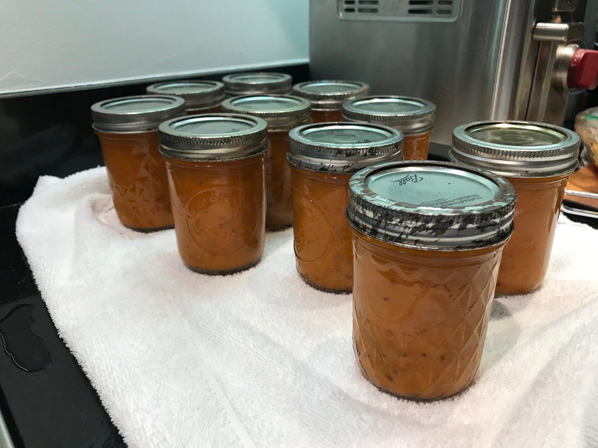 Cytowic's tweet photo. Canned 8 pints of Yellow #Tomatosauce, and 4 quarts of red #Roma. Yum from the garden! #TuesdayMorning #TuesdayMotivation @SplendidTable @WholeFoods @mustbejp @susanorlean @pakalupapitow @InsiderFood @onlyorganic #MakeRoomForPlay #kitchenchef @tastemade @tasty @DrSepah https://t.co/ReS4sF4WbI