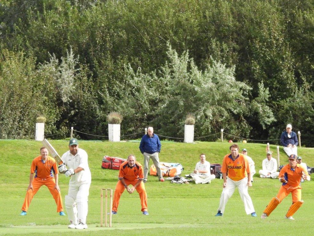 JJ_Esmeijer1972's tweet photo. What happened on @SpartaCC1888, stayed at @SpartaCC1888...! Great to play the enthusiastic SGS team last Saturday with the former international team! Thanks for your hospitality, Sparta! #enjarennoghierna #niceground https://t.co/D4Kf0VJU8X