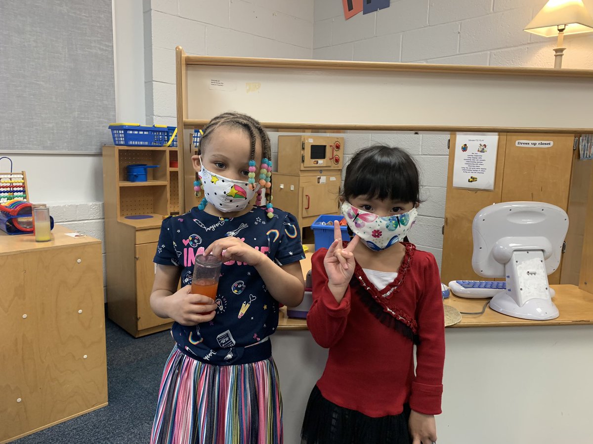 We are off to a great start in Winnwood Title I Preschool! #NKC1stDay <a href="/WinnwoodRocks/">Winnwood Elementary School</a> <a href="/arazu_salih/">Arazu Salih</a> <a href="/leahmmcopeland/">Leah Copeland, Ph.D.</a> <a href="/courtneylholt/">Courtney Holt</a> <a href="/Katie_Lawson3/">Katie Lawson</a> <a href="/BrianMercerNKC/">Brian Mercer</a>