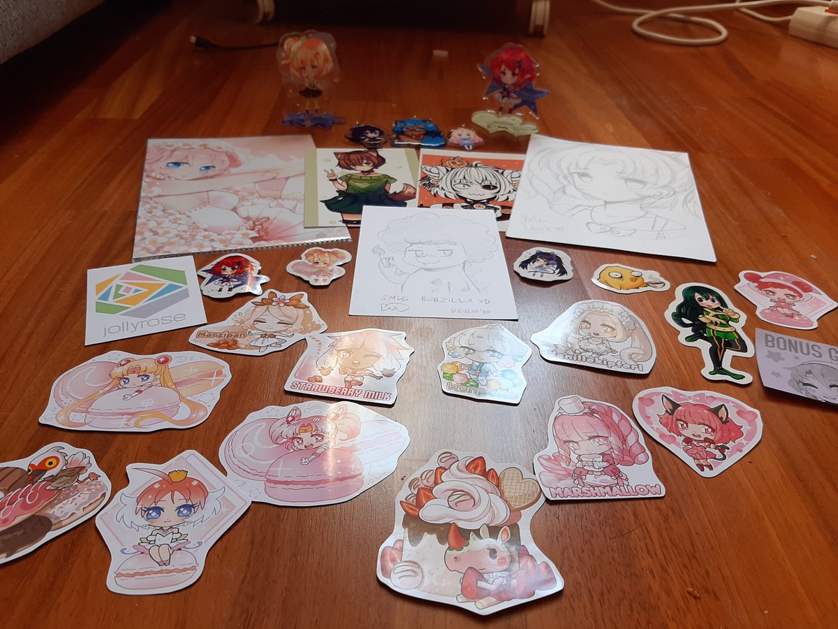 PinkGeekNeni's tweet photo. My Artists' Alley Loot from #DigiNite finally arrived completely! I am honestly super happy with all the cute stuff I got ahhhh!!
The artists I bought from were @superhanachu , @PiriPaints and ankisa_naragato (on Instagram). If you like any of what you see, check them out! https://t.co/a1Rb0cnoCH