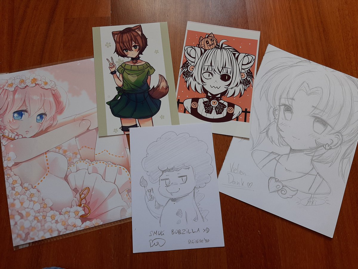 PinkGeekNeni's tweet photo. My Artists' Alley Loot from #DigiNite finally arrived completely! I am honestly super happy with all the cute stuff I got ahhhh!!
The artists I bought from were @superhanachu , @PiriPaints and ankisa_naragato (on Instagram). If you like any of what you see, check them out! https://t.co/a1Rb0cnoCH