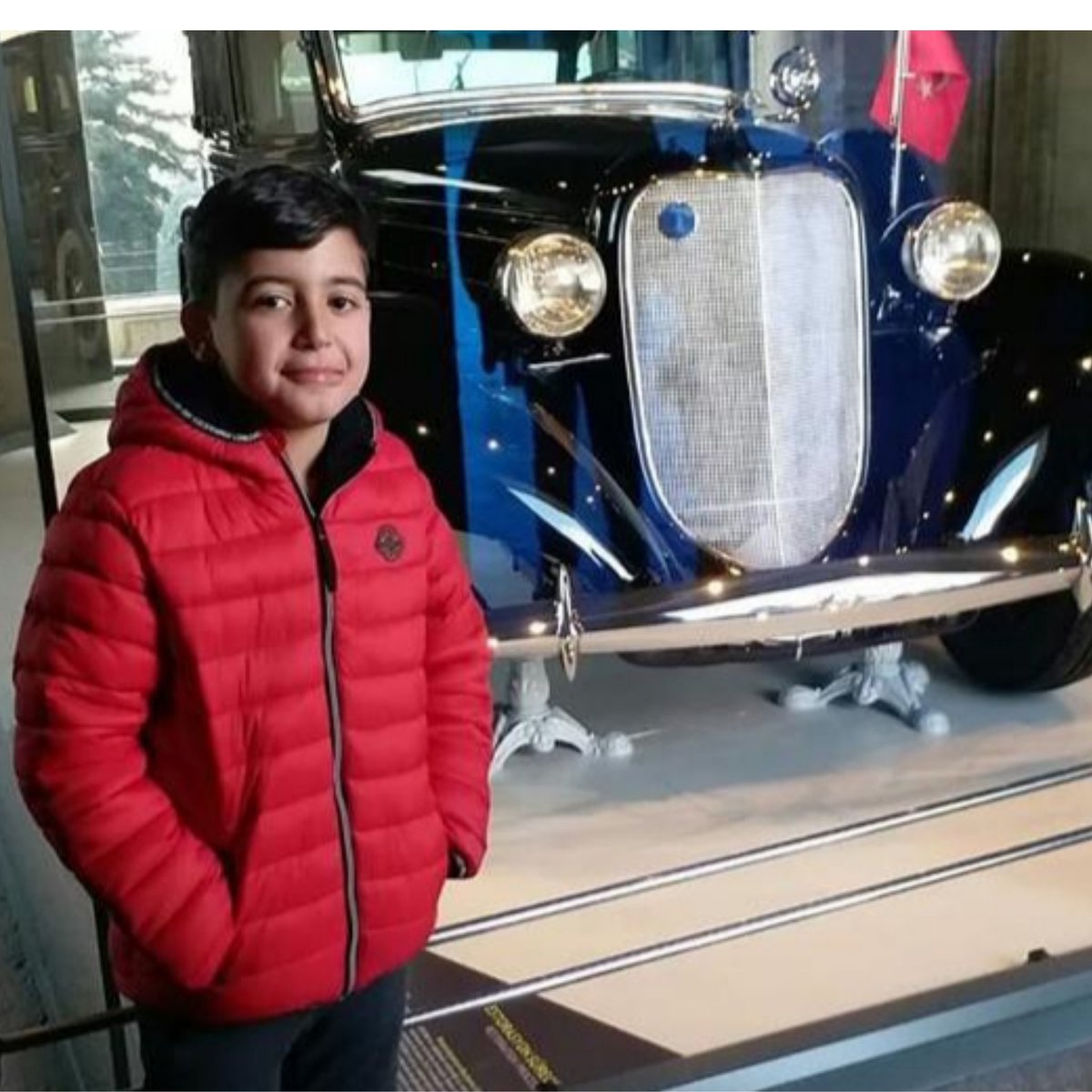 Arkadaşlar fotoğraftaki çocuk kuzenim 11 yaşında kayıp. Alanyada oturuyor. Gorenler bana ulaşsın. Rtleyin lütfen.  #deprem #AleynaCakir #Malatya #onlineeğitiminharcıolmaz #iremsak #Midyat #OpenBigBrotherGRLive #ErolMuetercimler #COVID19 #coronavirus