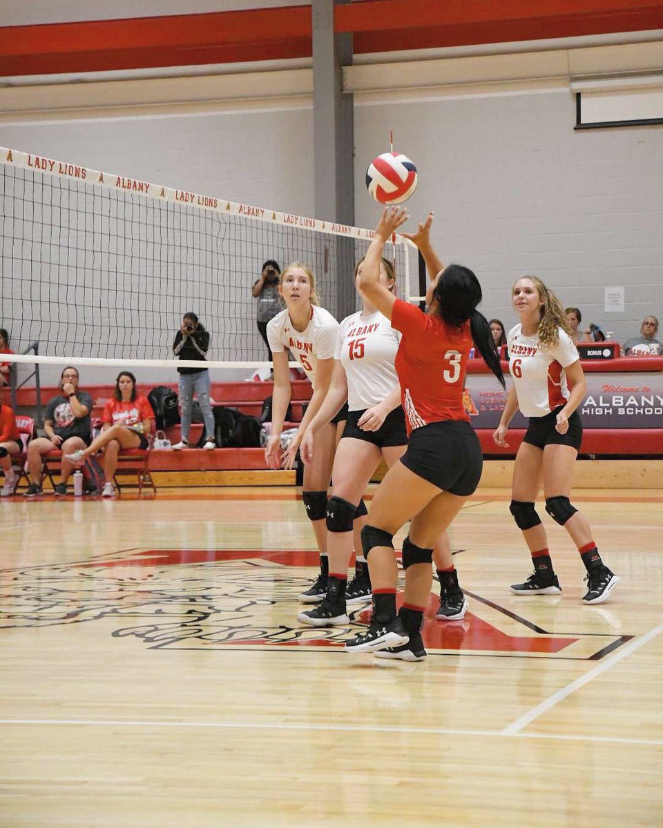 Your Lady Lions will be taking on Moran tonight @ 6:00 in the den!! Come show support for our ladies!! #NoLimits #FillTheCase🏆