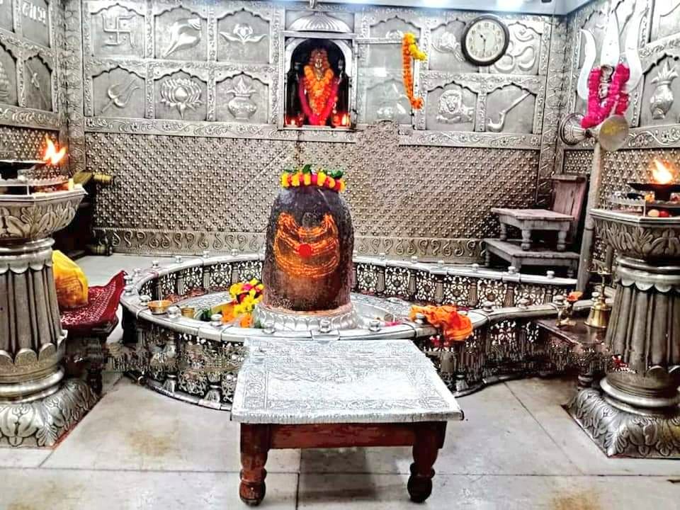 Shri Mahakaleshwar Ujjain (@ujjainmahakalji) on Twitter photo рдЬрдп рд╢реНрд░реА рдорд╣рд╛рдХрд╛рд▓реЗрд╢реНрд╡рд░ред ЁЯЩП
рджрд┐рдирд╛рдВрдХ 08.09.2020 (рдордВрдЧрд▓рд╡рд╛рд░) рдХреЛ рднреБрддрднрд╛рд╡рди рд░рд╛рдЬрд╛ рдЕрд╡рдВрддрд┐рдХрд╛рдирд╛рде рдорд╣рд╛рдХрд╛рд▓ рдЬреНрдпреЛрддрд┐рд░реНрд▓рд┐рдЩреНрдЧ рд╢реНрд░реА рдорд╣рд╛рдХрд╛рд▓реЗрд╢реНрд╡рд░ рдЬреА рдХрд╛ рд╕рдВрдзреНрдпрд╛ рд╢реНрд░реГрдВрдЧрд╛рд░ рджрд░реНрд╢рдиред #Mahakaleshwar рдЬрдп рд╢реНрд░реА рдорд╣рд╛рдХрд╛рд▓реЗрд╢реНрд╡рд░ред ЁЯЩП
рджрд┐рдирд╛рдВрдХ 08.09.2020 (рдордВрдЧрд▓рд╡рд╛рд░) рдХреЛ рднреБрддрднрд╛рд╡рди рд░рд╛рдЬрд╛ рдЕрд╡рдВрддрд┐рдХрд╛рдирд╛рде рдорд╣рд╛рдХрд╛рд▓ рдЬреНрдпреЛрддрд┐рд░реНрд▓рд┐рдЩреНрдЧ рд╢реНрд░реА рдорд╣рд╛рдХрд╛рд▓реЗрд╢реНрд╡рд░ рдЬреА рдХрд╛ рд╕рдВрдзреНрдпрд╛ рд╢реНрд░реГрдВрдЧрд╛рд░ рджрд░реНрд╢рдиред #Mahakaleshwar