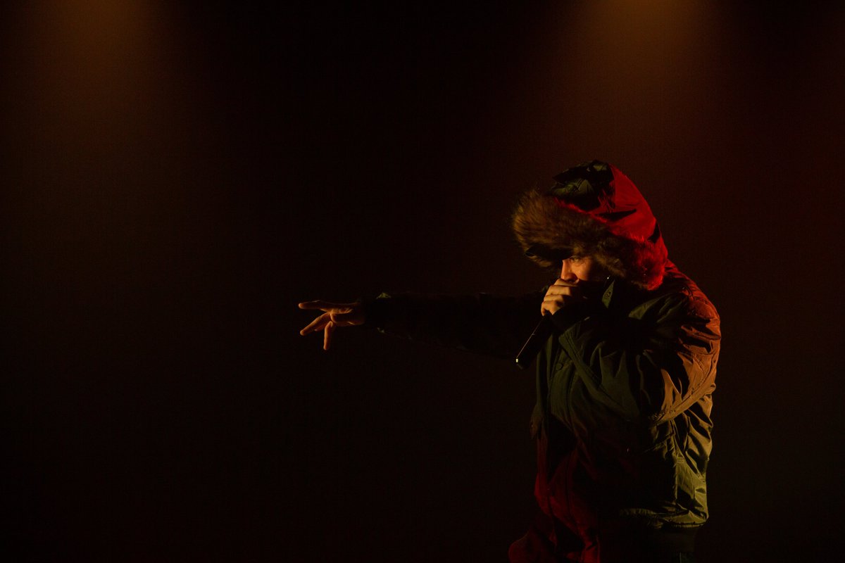 Festusfestival's tweet photo. Sons, ritme, colors i paraules per explicar-nos el seu viatge personal en el món de la música i per introduir-nos en una recent història de revolta, llibertat i expressió: la història del hip-hop! Ganes de BEATS! 🥁🎛️
#FESTUS2020 ---> https://t.co/tn6rfwPeZk https://t.co/VdvYndd6HF