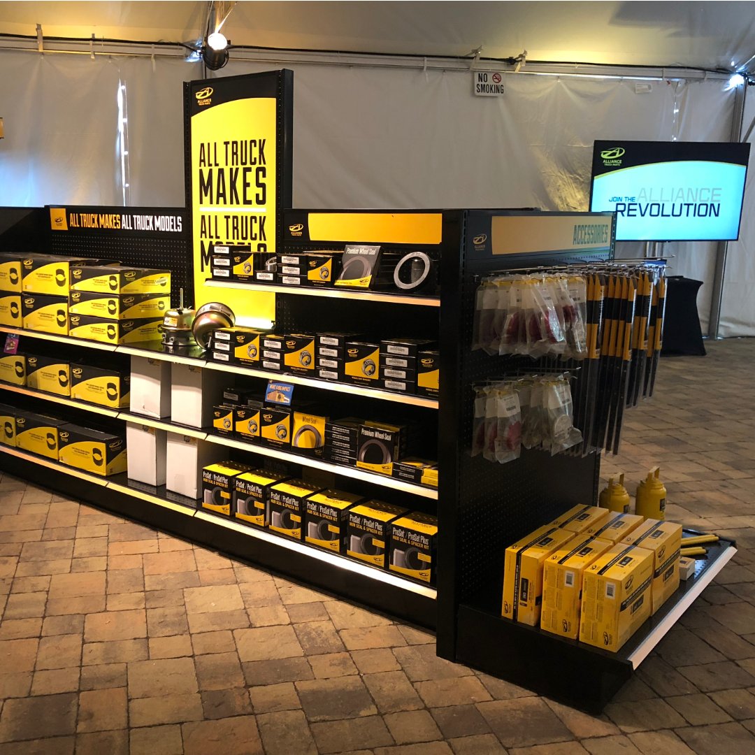 T_plus_V's tweet photo. We started with the national launch in Yountville, CA just over 2 years ago. Our team replicated a complete in-store experience inside of the press tent allowing the journalists to experience the brand first hand and the scalable nature of our design. https://t.co/NHYQqIopA1 https://t.co/PuGeimnL8C