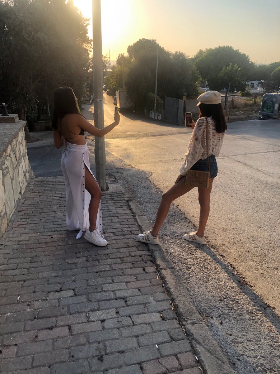 umarım istediginiz kisiler ates emojinizi yolluyordur🥺