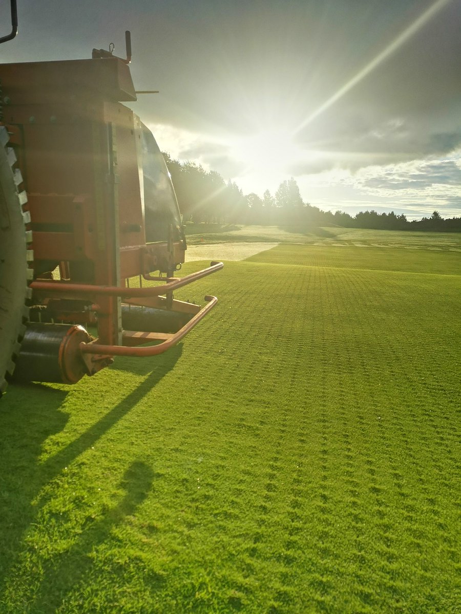 scottpatrick7's tweet photo. 8mm tines at 200mm depth letting air into the greens https://t.co/9pawfgMDCo