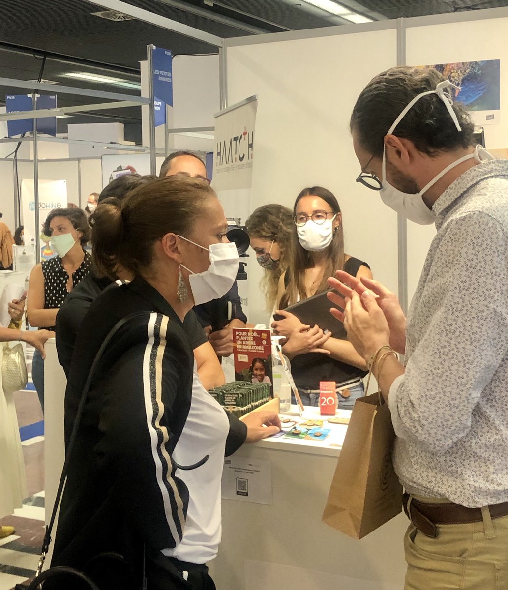 GuillBrault's tweet photo. Le #Top50impact fait déjà parler de lui au salon #Produrable2020. Il est présenté à madame la Ministre ⁦@oliviagregoire⁩. 
Une étude ⁦@CarenewsCom⁩ avec ⁦@_HAATCH⁩ ⁦@essec⁩ et ⁦@BNPParibas⁩
S’inscrire ➡️ https://t.co/pZ3xRPsgtS https://t.co/ygJ0Z1834c