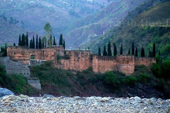 Red Fort#1Chak Fort, also known as Ratta Qila (Red Fort) is located in Muzaffarabad, built on the banks of the Neelum River. It was originally built by the Kashmiri Chak dynasty in 1559 against Mughals. It would be rebuilt by the Bombas in 1646 and then in 1846 by the Dogras.