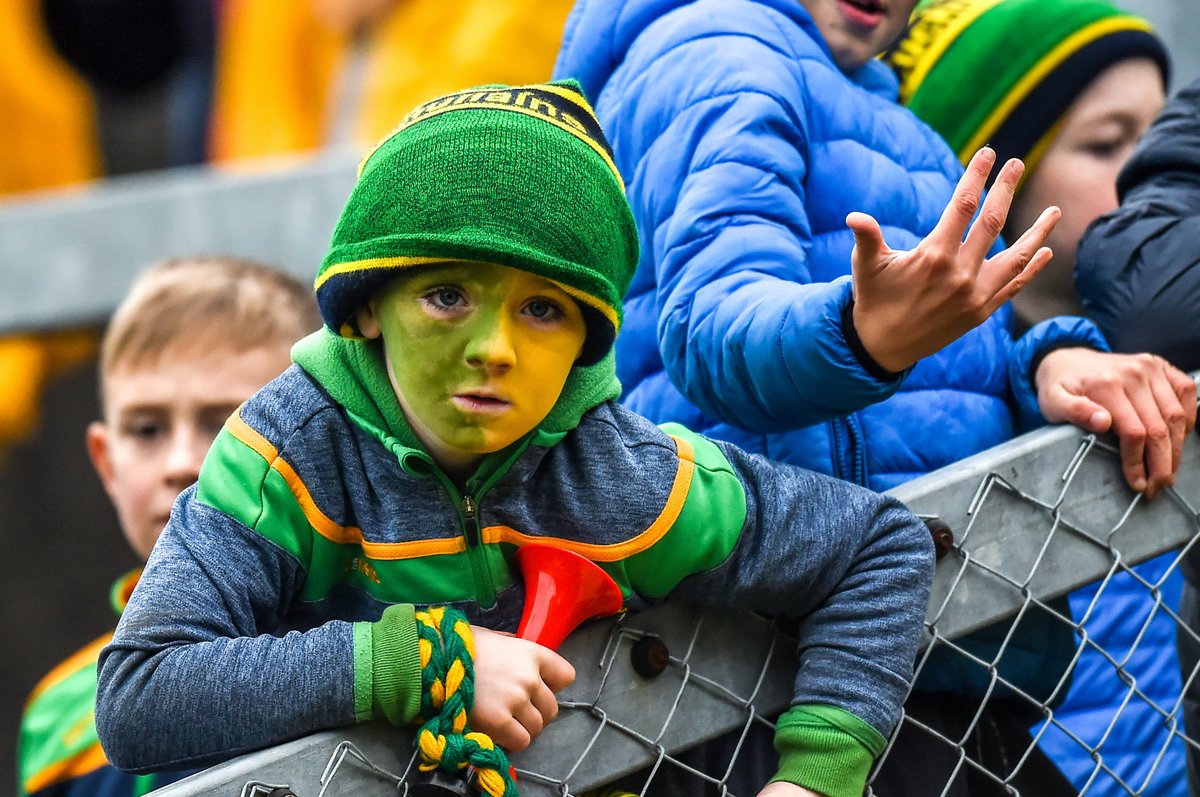 Tá na cluichí go léir ag dul ar aghaidh gan aon slua i láthair na huaire, ach tá deis agat tacú le d’fhoireann!🙌

Calling all <a href="/EastKerryGAA/">East Kerry GAA</a> <a href="/StBrendansBoard/">St Brendans Board GAA</a>
<a href="/DunloyGAC/">Dunloy Cuchullains</a> <a href="/loughgielgac/">Loughgiel Shamrocks</a> <a href="/BallymunGAA/">Ballymun Kickhams GAC❤️💚</a> <a href="/KCrokesGAAClub/">Kilmacud Crokes GAA</a> fans!

Send us a video message supporting your club using #GAABEO