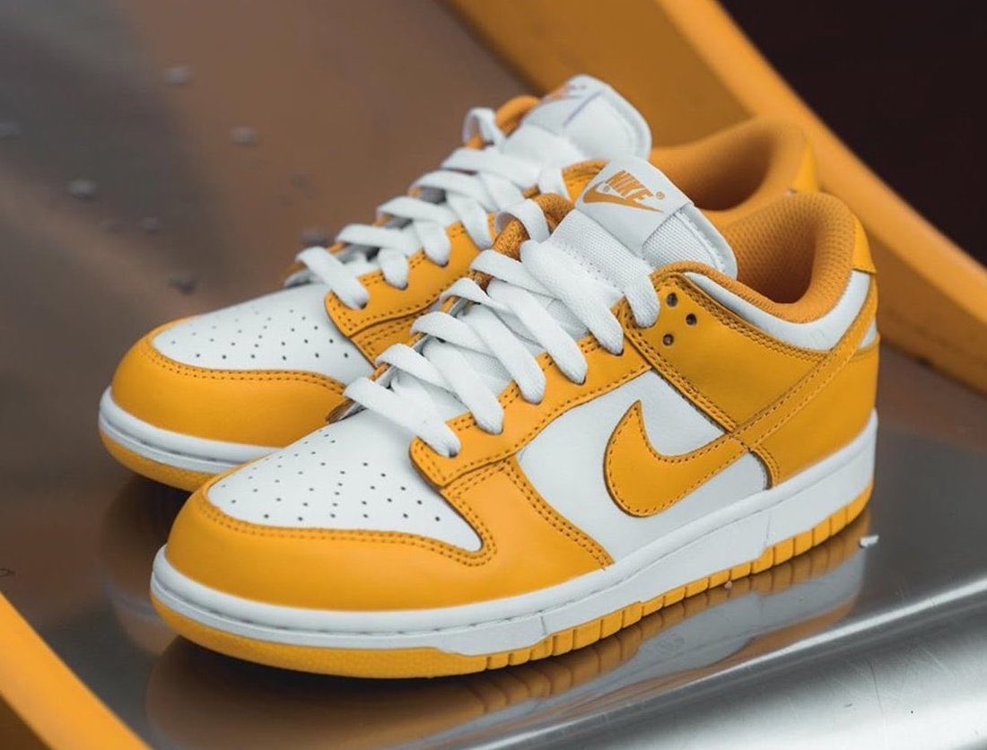 Legendarymx_'s tweet photo. Aquí las primeras imágenes del Nike Dunk Low  "Laser Orange" para mujeres. 🤯🤯 Se rumora que su lanzamiento esta programado para 2021. https://t.co/0VjuNRrTSC