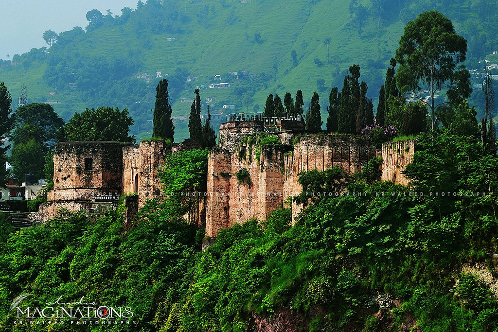 Red Fort#1Chak Fort, also known as Ratta Qila (Red Fort) is located in Muzaffarabad, built on the banks of the Neelum River. It was originally built by the Kashmiri Chak dynasty in 1559 against Mughals. It would be rebuilt by the Bombas in 1646 and then in 1846 by the Dogras.