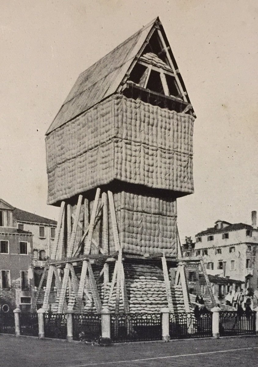 I particularly like the hut that was built round Verrocchio’s equine statue of Bartolomeo Colleoni in Campo San Giovanni e Paolo