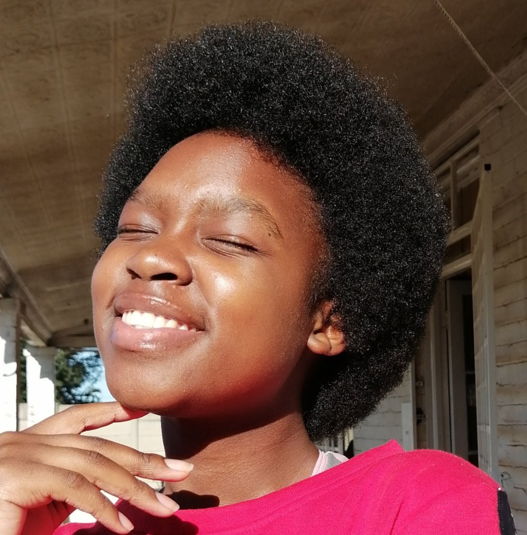 SiweSbuyi's tweet photo. This is damaged hair? What? psssht, oh please. 😹
#2MonthsNoWeaveChallenge
#Blackhairisnormal
#clicksadvert
#BlackGirlMagic https://t.co/kM58L6tnxk