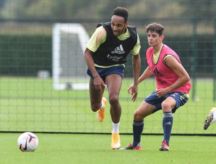 CharliePatino10's tweet photo. Good training session again today🔴⚪ @Arsenal @ArsenalAcademy https://t.co/0289BcN2VT